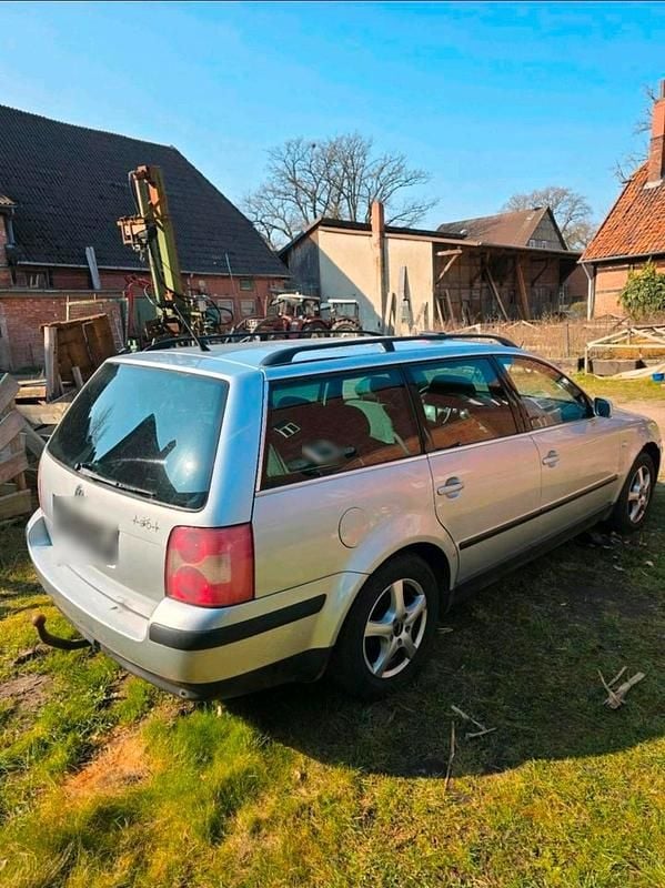 Gebraucht VW Passat 115 PS (84 kW) 2004 Silber Kombi