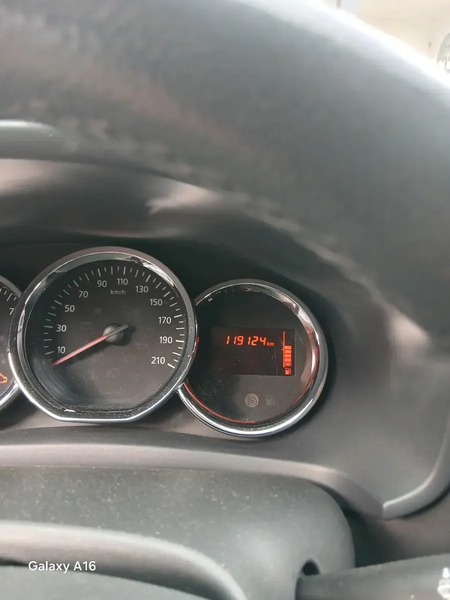 Używany Dacia Logan MCV 90 KM (66 kW) 2015 Czarny Kombi