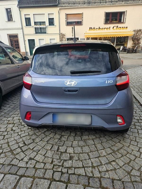 Gebraucht Hyundai i10 84 PS (61 kW) 2024 Schwarz Kleinwagen