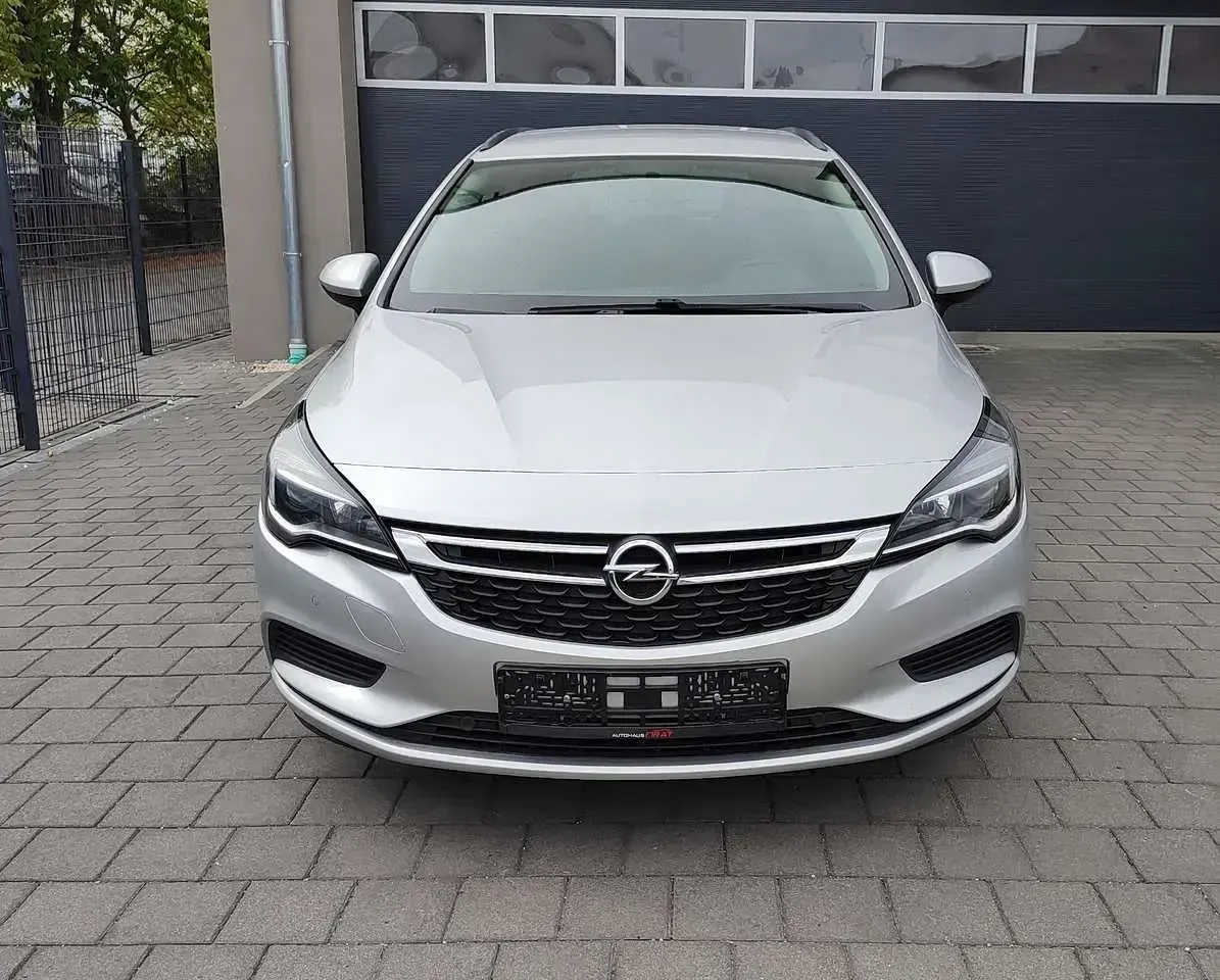 Gebraucht Opel Astra Edition 136 PS (100 kW) 2019 Silber Kombi