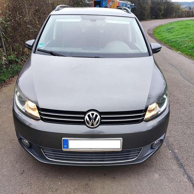 Grau Gebraucht 2011 VW Touran Highline Van / Kleinbus | 4.500 € (Guter Preis) - Bild 1/4