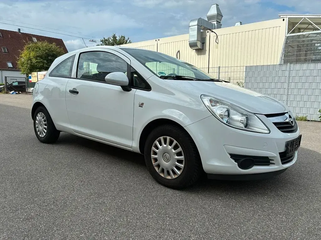 Gebraucht Opel Corsa Selection 69 PS (50 kW) 2010 Weiß Kleinwagen