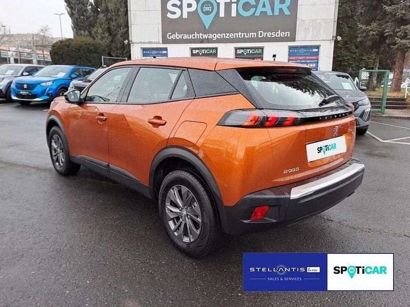 Gebraucht Peugeot 2008 Active 101 PS (74 kW) 2023 Orange SUV