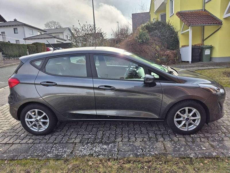 Gebraucht Ford Fiesta Trend 71 PS (52 kW) 2019 Grau Kleinwagen