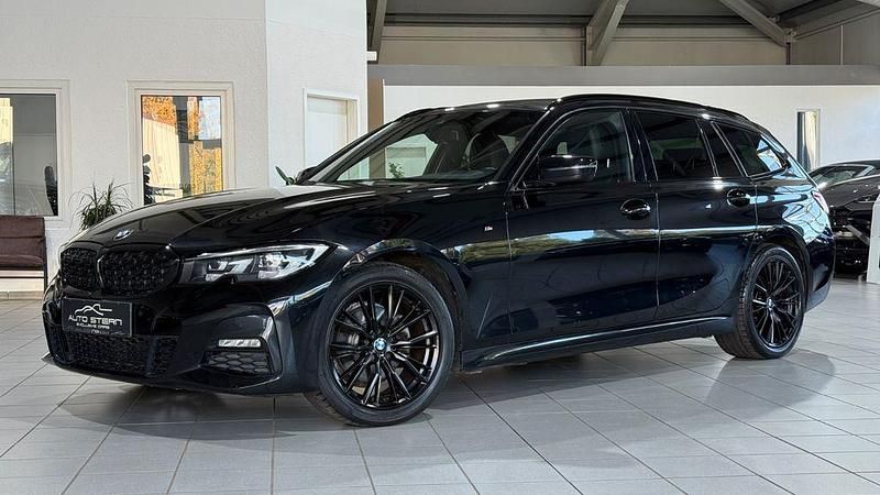 Schwarz Gebraucht 2020 BMW 320 M Sport Kombi | 26.950 € (Guter Preis) - Bild 1/4