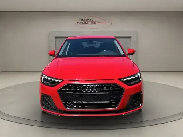 Gebraucht Audi A1 Advanced 110 PS (80 kW) 2021 Misanorot perleffekt SUV