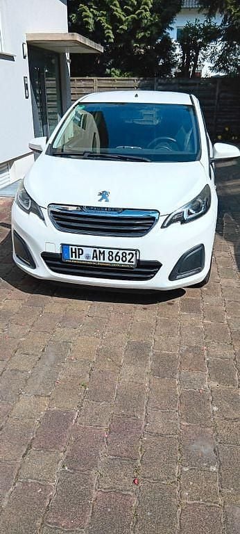 Gebraucht Peugeot 108 Active 69 PS (50 kW) 2014 Weiß Kleinwagen