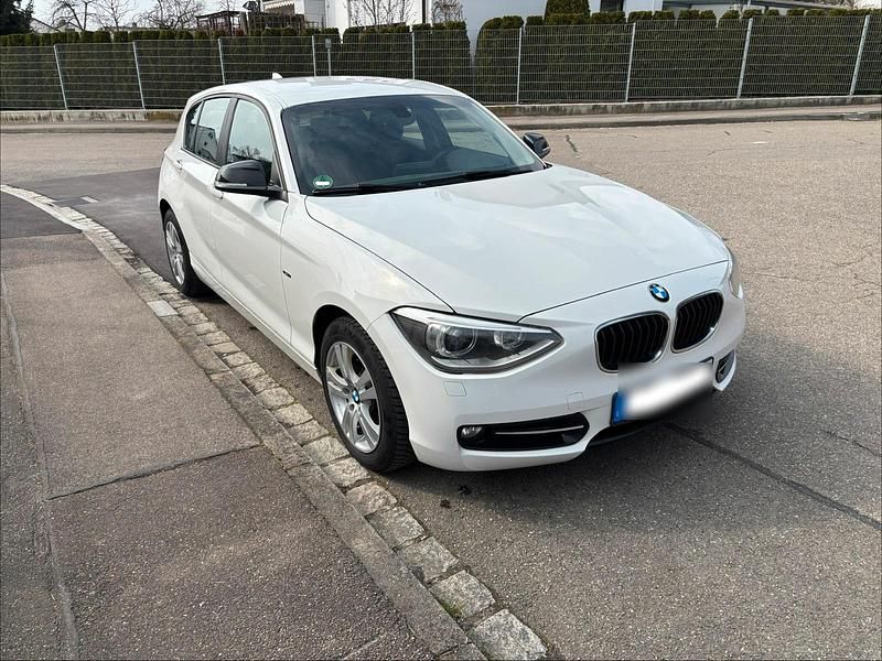 Gebraucht BMW 116 115 PS (84 kW) 2014 Weiß Kleinwagen