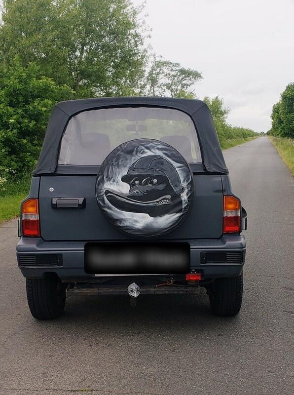 Grau Gebraucht 1998 Suzuki Vitara SUV | 3.499 € - Bild 1/4