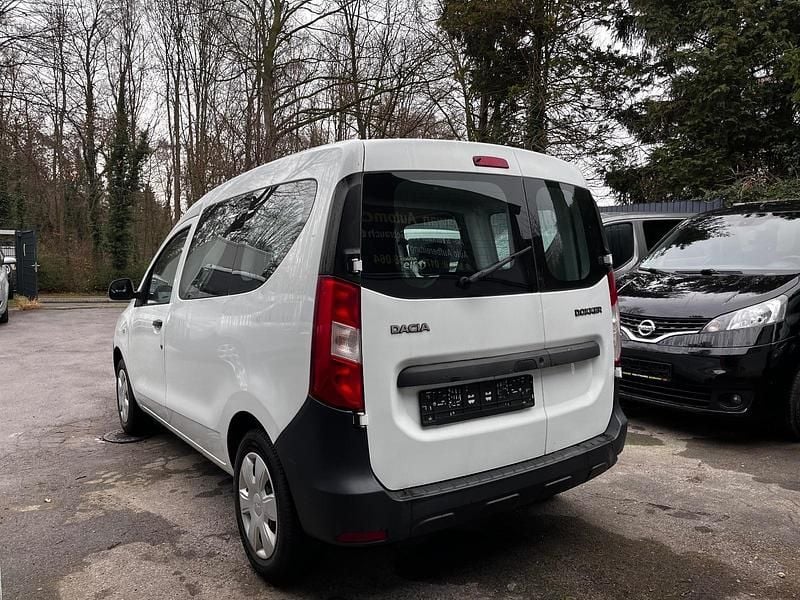 Gebraucht Dacia Dokker 102 PS (75 kW) 2016 Weiß Van / Kleinbus