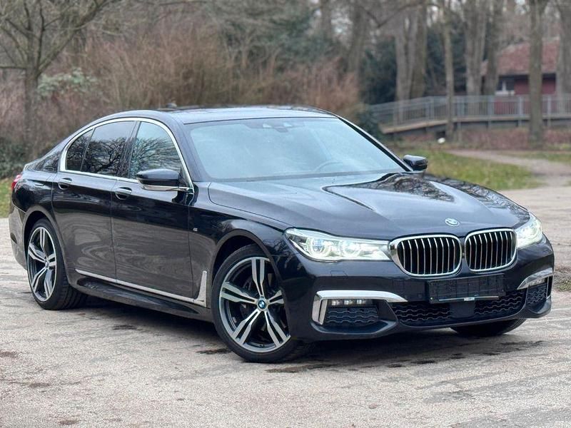 Blau Gebraucht 2016 BMW 740 M Sport Limousine | 23.890 € (Etwas zu teuer) - Bild 1/4