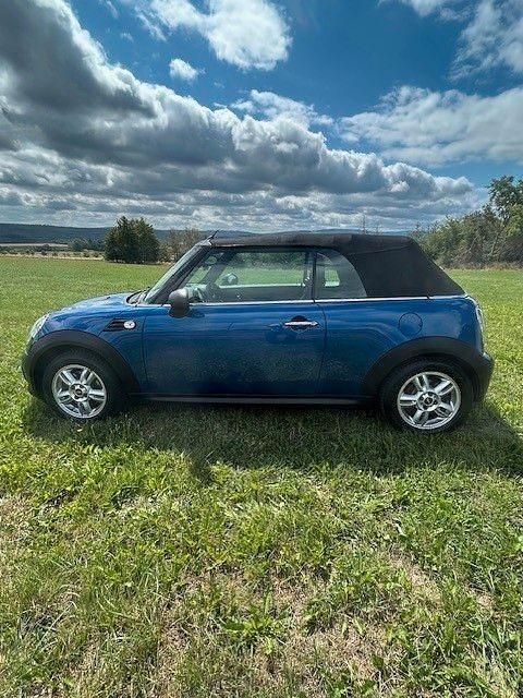 Blau Gebraucht 2013 Mini One Cabriolet Cabrio | 8.800 € (Etwas zu teuer) - Bild 1/4