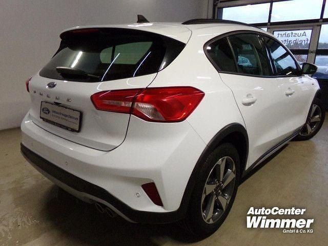 Gebraucht Ford Focus Active 150 PS (110 kW) 2021 Frostweiß Limousine