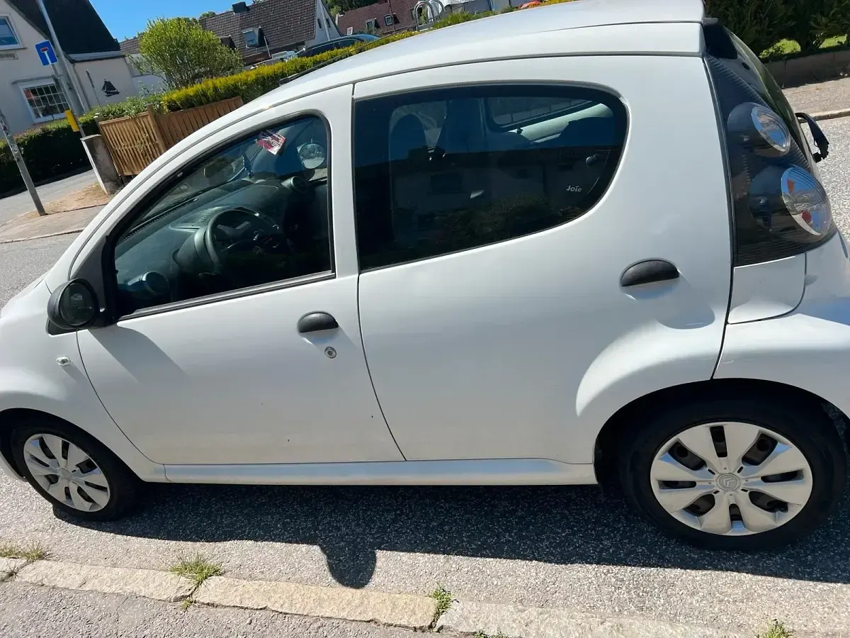 Gebraucht Citroën C1 50 PS (36 kW) 2012 Weiß Kleinwagen
