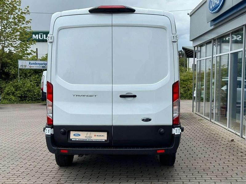 Gebraucht Ford Transit Trend 131 PS (96 kW) 2022 Weiß Limousine