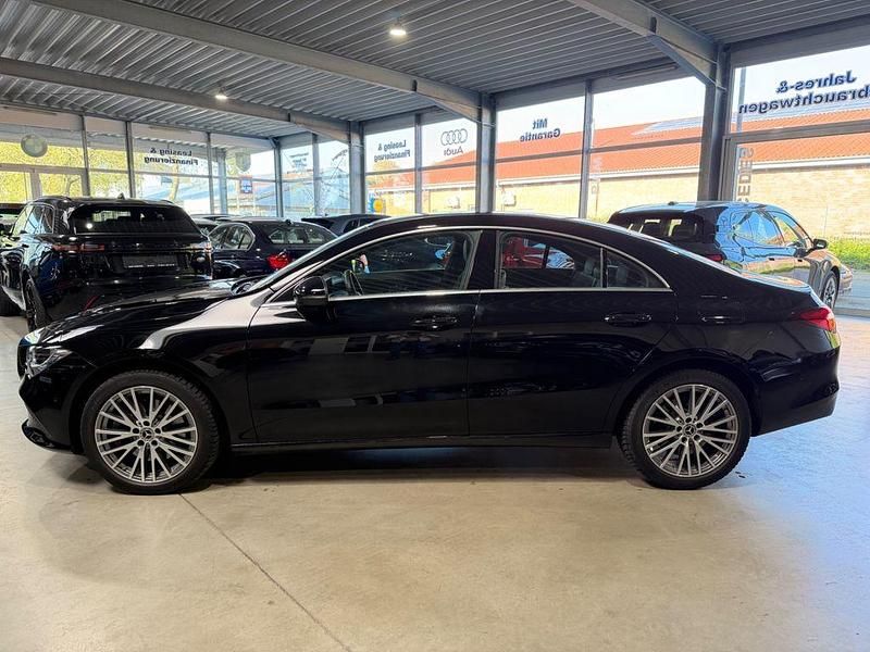Gebraucht Mercedes CLA250e 160 PS (117 kW) 2021 Schwarz Coupé
