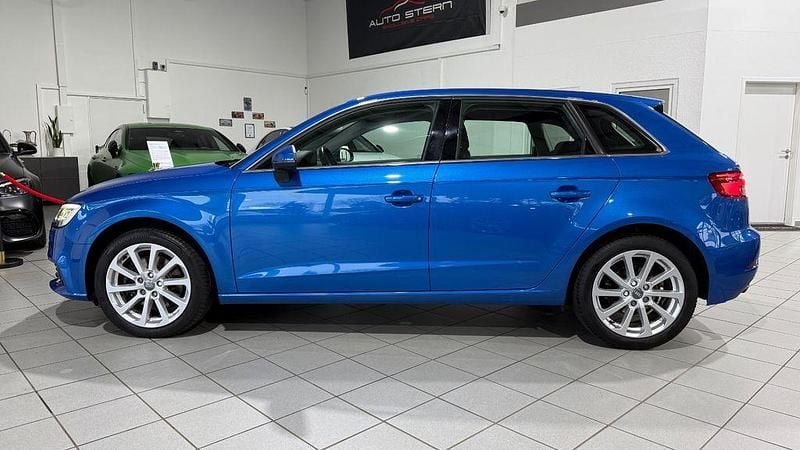 Gebraucht Audi A3 Design 190 PS (139 kW) 2018 Blau Limousine