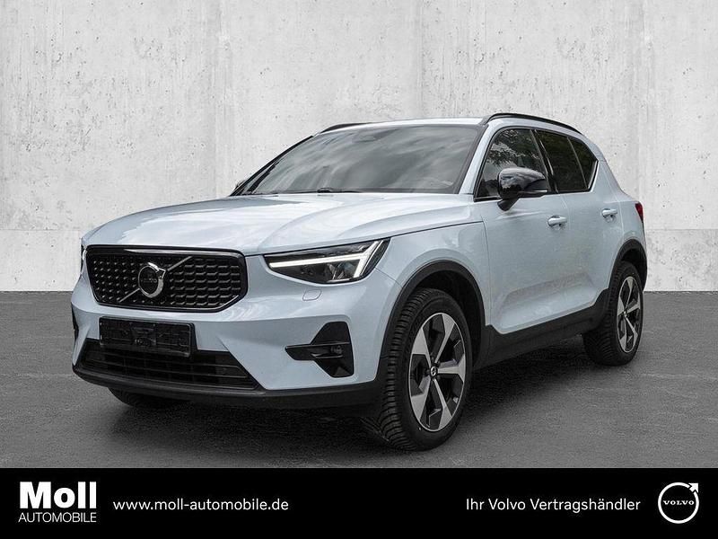 Blau Gebraucht 2024 Volvo XC40 Plus SUV | 34.880 € (Superpreis) - Bild 1/4