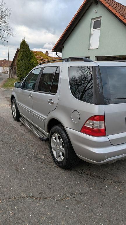 Gebraucht Mercedes ML350 235 PS (172 kW) 2003 Silber SUV