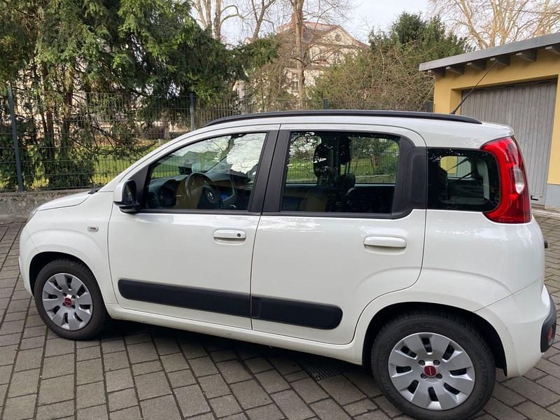 Gebraucht Fiat Panda Lounge 69 PS (50 kW) 2017 Weiß Kleinwagen