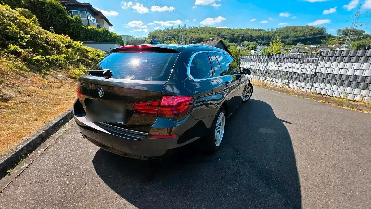 Gebraucht BMW 520 170 PS (125 kW) 2015 Braun Kombi