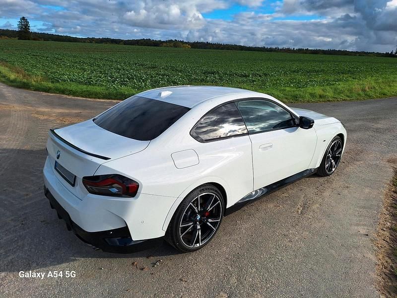 Weiß Gebraucht 2023 BMW M240 M Sport Coupé | 48.900 € (Fairer Preis) - Bild 1/4