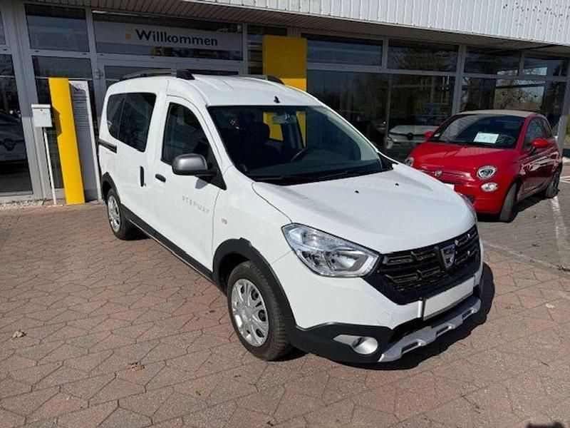 Gebraucht Dacia Dokker Stepway 116 PS (85 kW) 2017 Weiß Van / Kleinbus