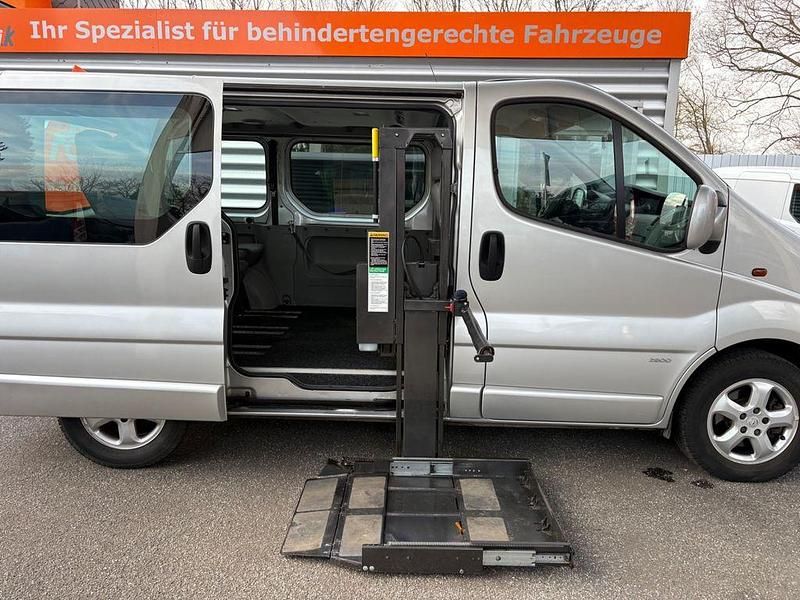 Gebraucht Opel Vivaro 114 PS (83 kW) 2014 Silber Van / Kleinbus