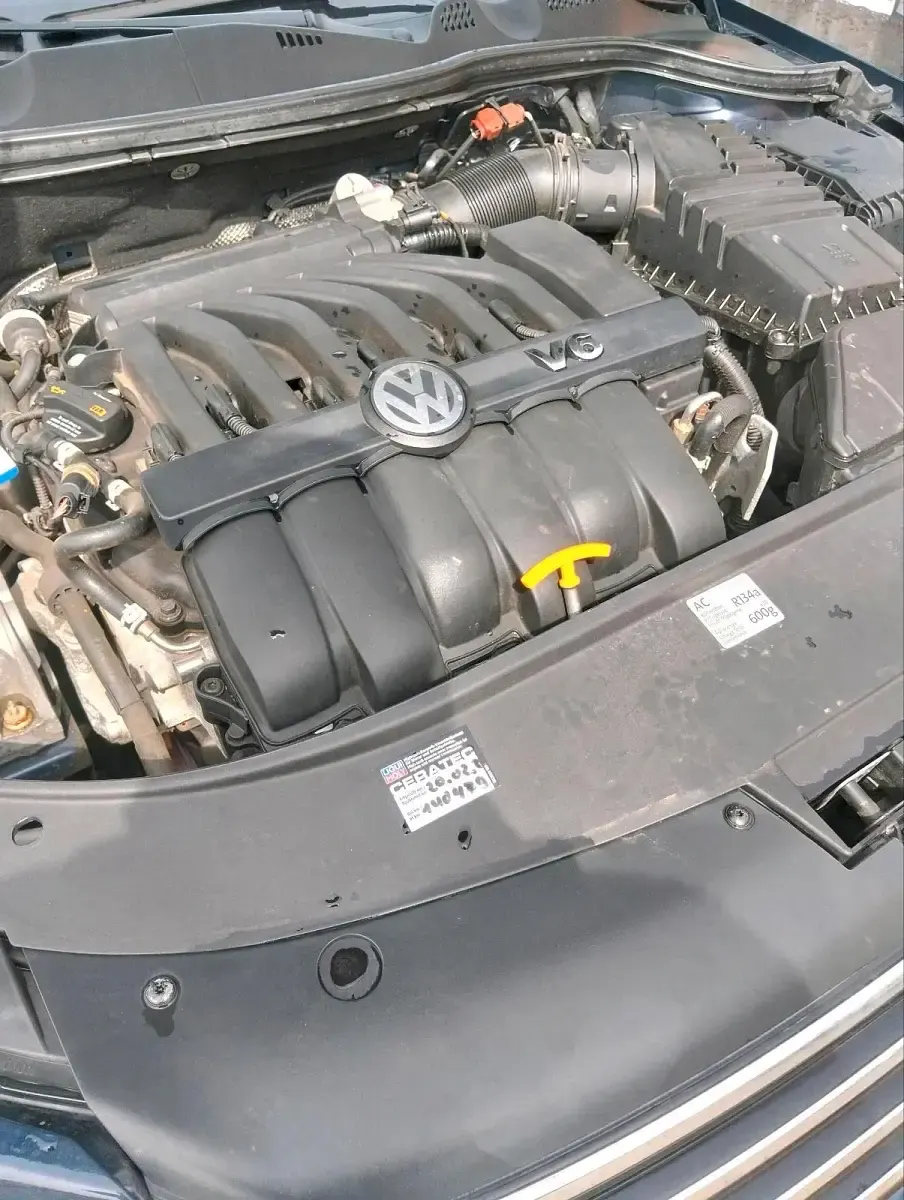 Gebraucht VW Passat R 300 PS (220 kW) 2011 Blau Kombi