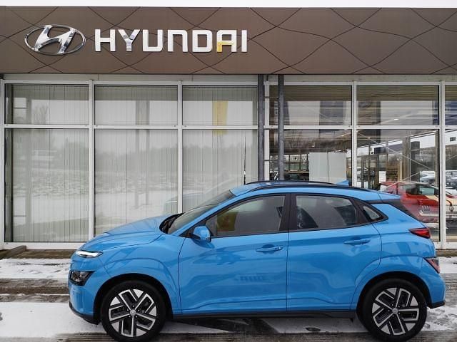 Gebraucht Hyundai Kona Select 100 kW (136 PS) 2022 Blau SUV