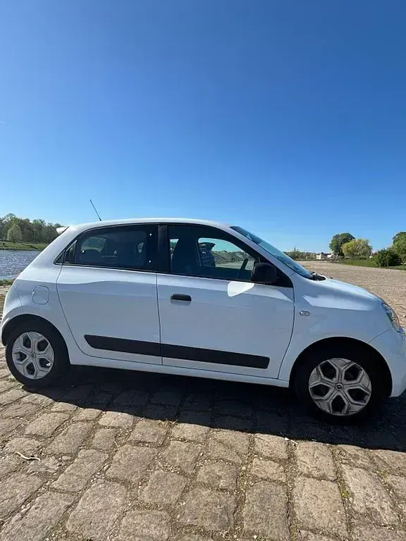 Gebraucht Renault Twingo Life 65 PS (47 kW) 2020 Weiß Kleinwagen
