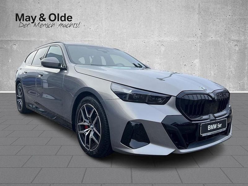 Gebraucht BMW 540 M Sport 286 PS (210 kW) 2025 Grau Kombi