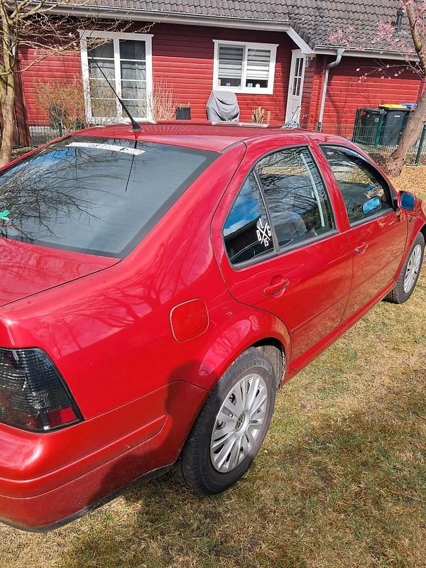 Gebraucht VW Bora 101 PS (74 kW) 1998 Rot Limousine