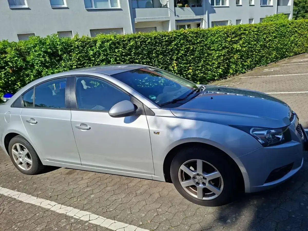 Gebraucht Chevrolet Cruze LS 124 PS (91 kW) 2011 Limousine