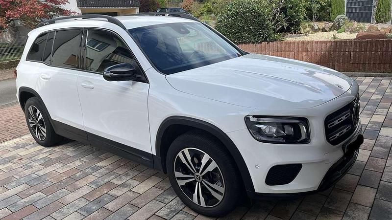 Weiß Gebraucht 2020 Mercedes GLB200 SUV | 33.000 € (Fairer Preis) - Bild 1/4