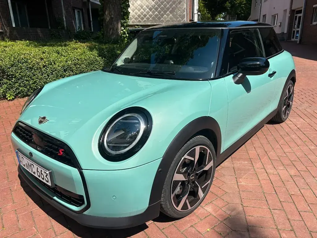 Używany Mini Cooper S 204 KM (150 kW) 2025 Zielony Hatchback