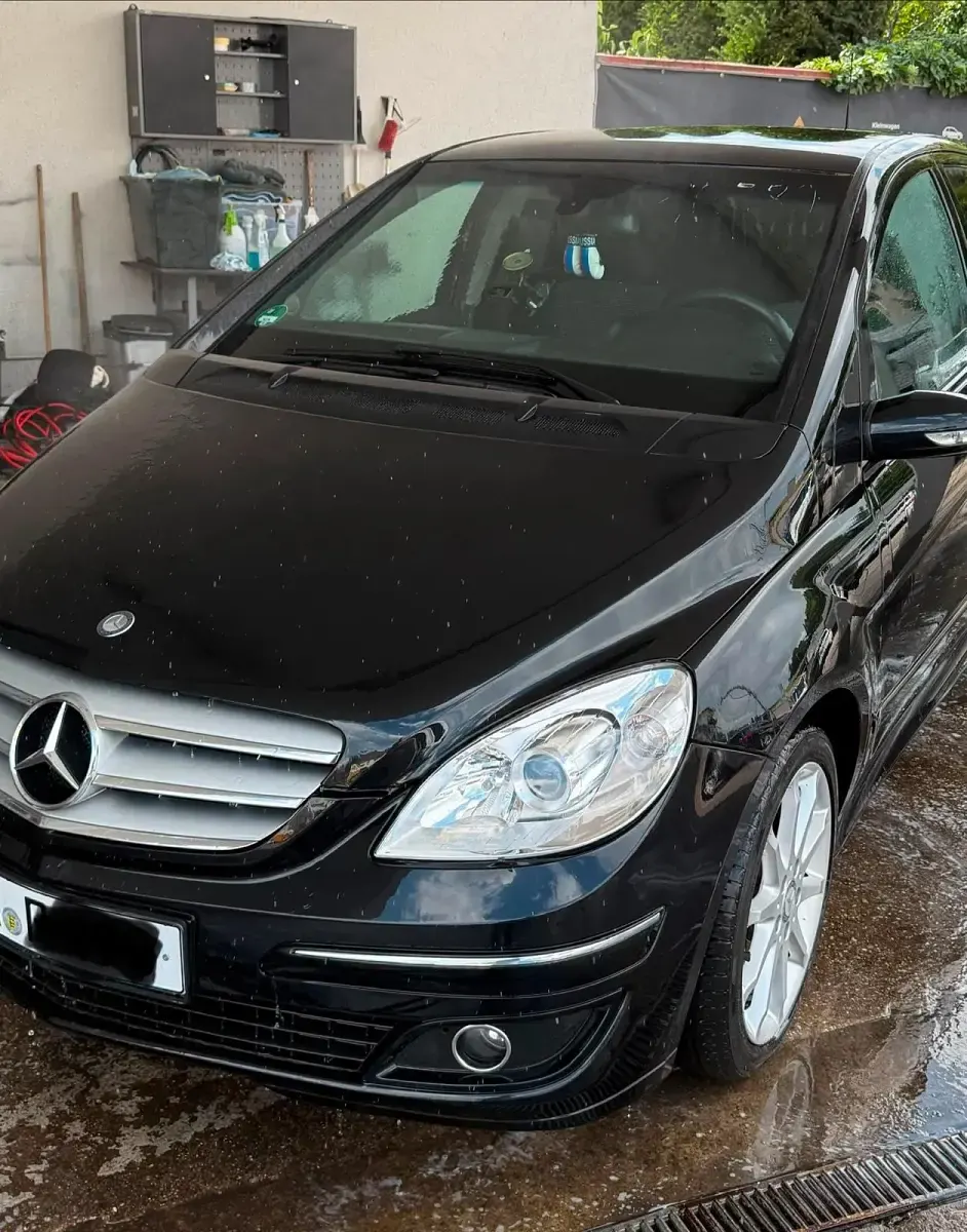 Gebraucht Mercedes B180 109 PS (80 kW) 2008 Schwarz Van / Kleinbus