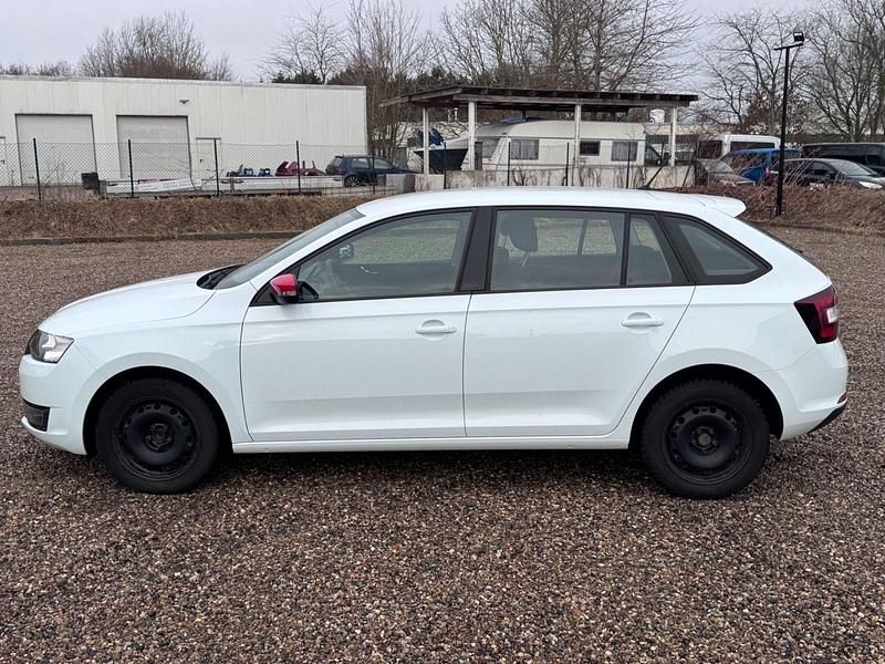 Gebraucht Skoda Rapid 110 PS (80 kW) 2017 Weiß Kleinwagen