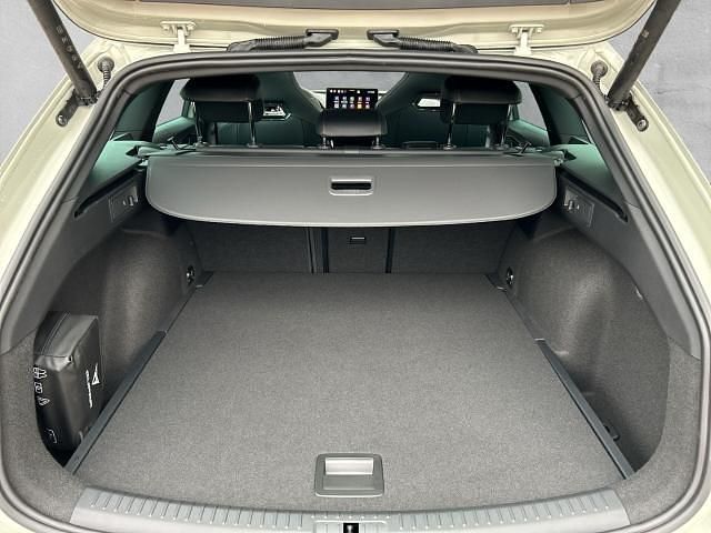 Neu Cupra Leon 150 PS (110 kW) 2025 Grau Kombi
