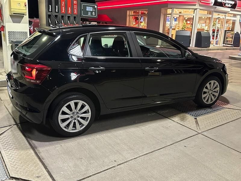Gebraucht VW Polo 80 PS (58 kW) 2019 Andere farben Kleinwagen