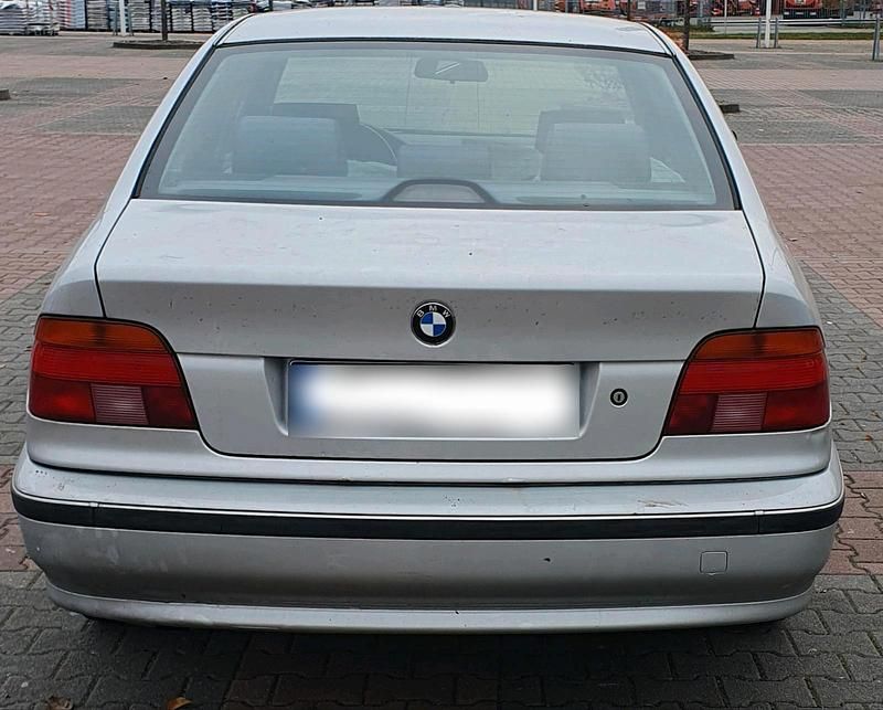 Gebraucht BMW 530 184 PS (135 kW) 2000 Silber Limousine