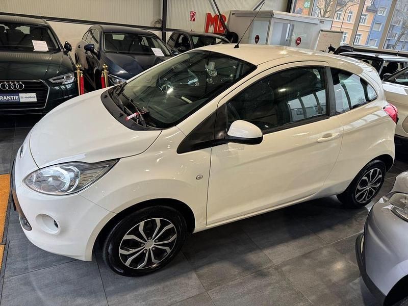 Gebraucht Ford Ka Trend 69 PS (50 kW) 2014 Weiß Kleinwagen