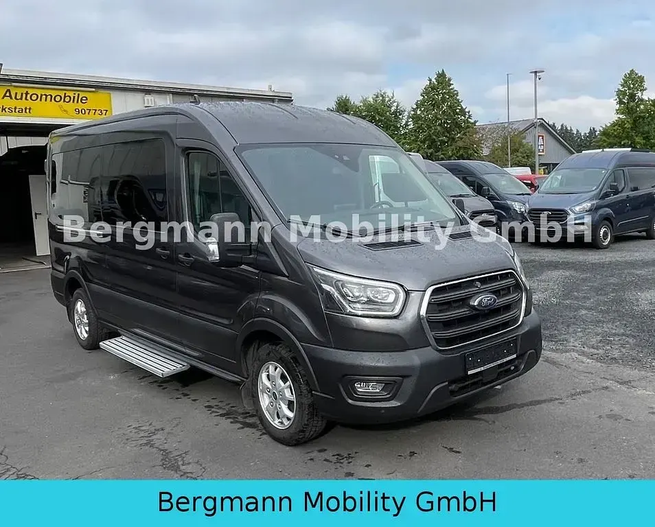 Gebraucht Ford Transit 131 PS (96 kW) 2021 Grau Van
