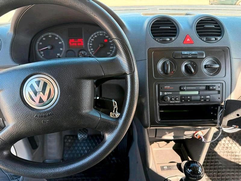 Używany VW Caddy Life 102 KM (75 kW) 2004 Biały Minivan