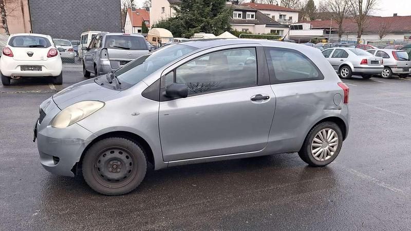 Gebraucht Toyota Yaris Sol 69 PS (50 kW) 2006 Grau Limousine