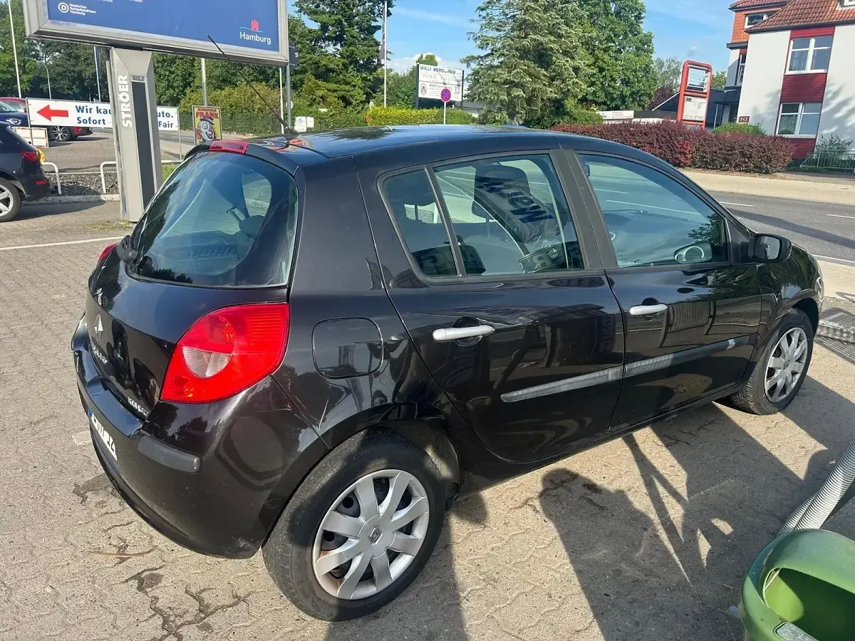 Gebraucht Renault Clio II 88 PS (64 kW) 2006 Schwarz Limousine