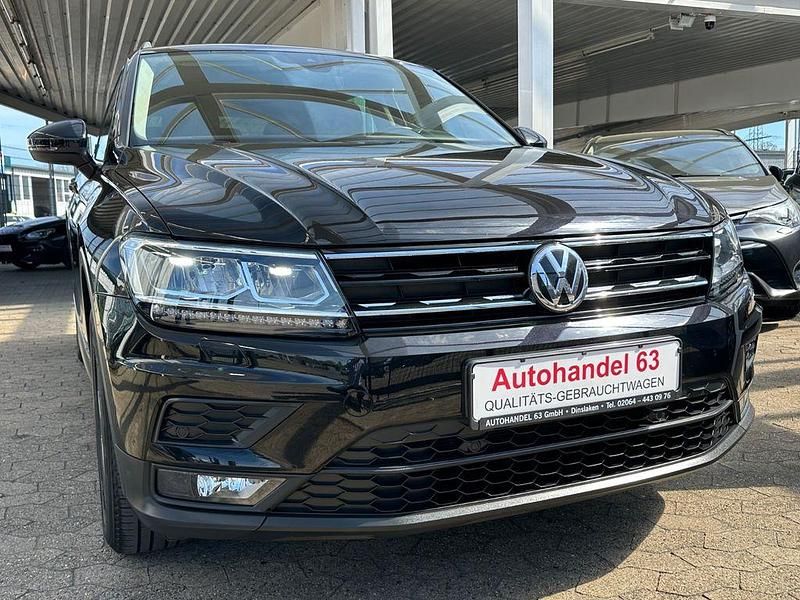 Second-hand VW Tiguan Sound 150 CP (110 kW) 2017 Negru SUV