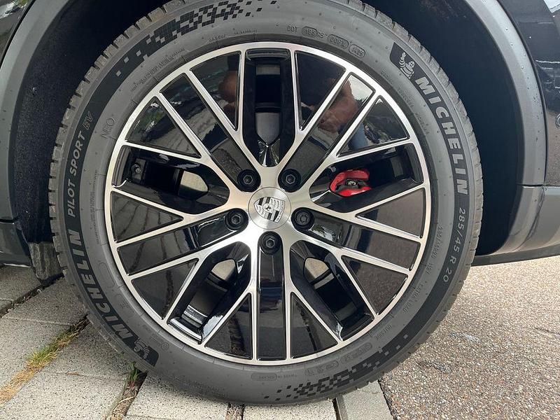 Gebraucht Porsche Macan 380 kW (517 PS) 2025 Schwarz SUV