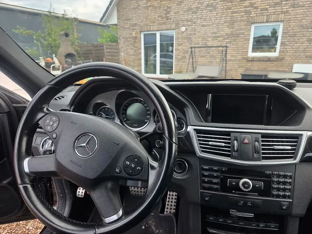 Gebraucht Mercedes E350 AMG 265 PS (194 kW) 2011 Schwarz Kombi