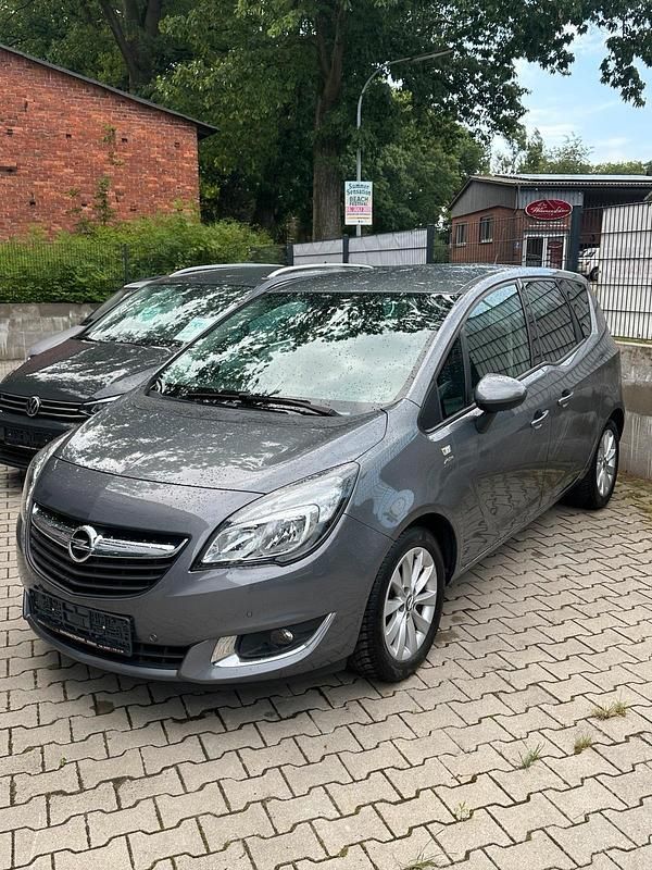 Grau Gebraucht 2017 Opel Meriva Active Van / Kleinbus | 6.850 € (Fairer Preis) - Bild 1/4
